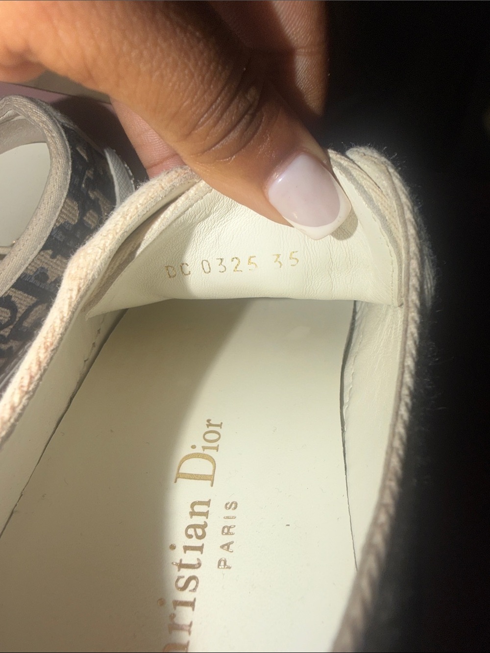 Dior Oblique Low-Top Sneakers in Navy and Cream - Picture 4 of 5